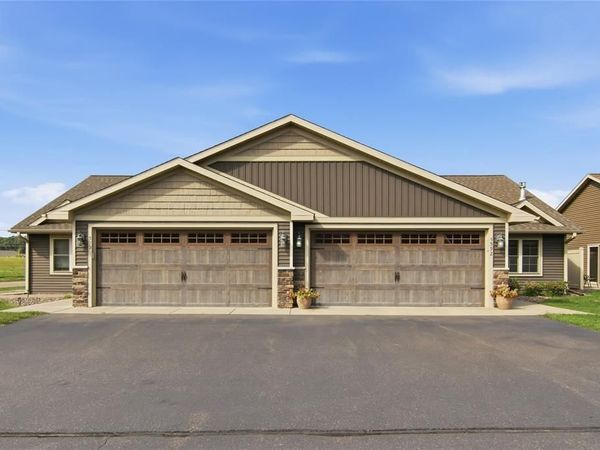 5592 Green Park Drive, Eau Claire, WI 54703