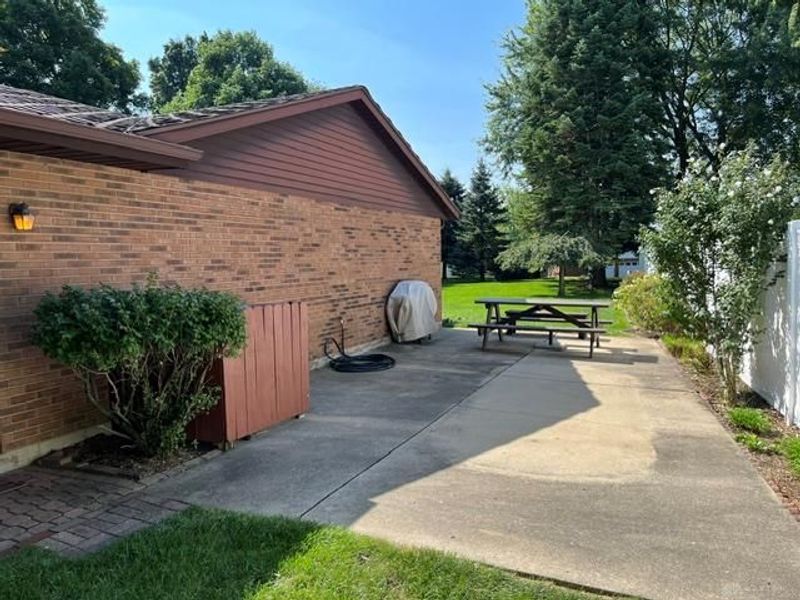 2344 Rosetta Drive, Eaton, OH 45320 Photo 16