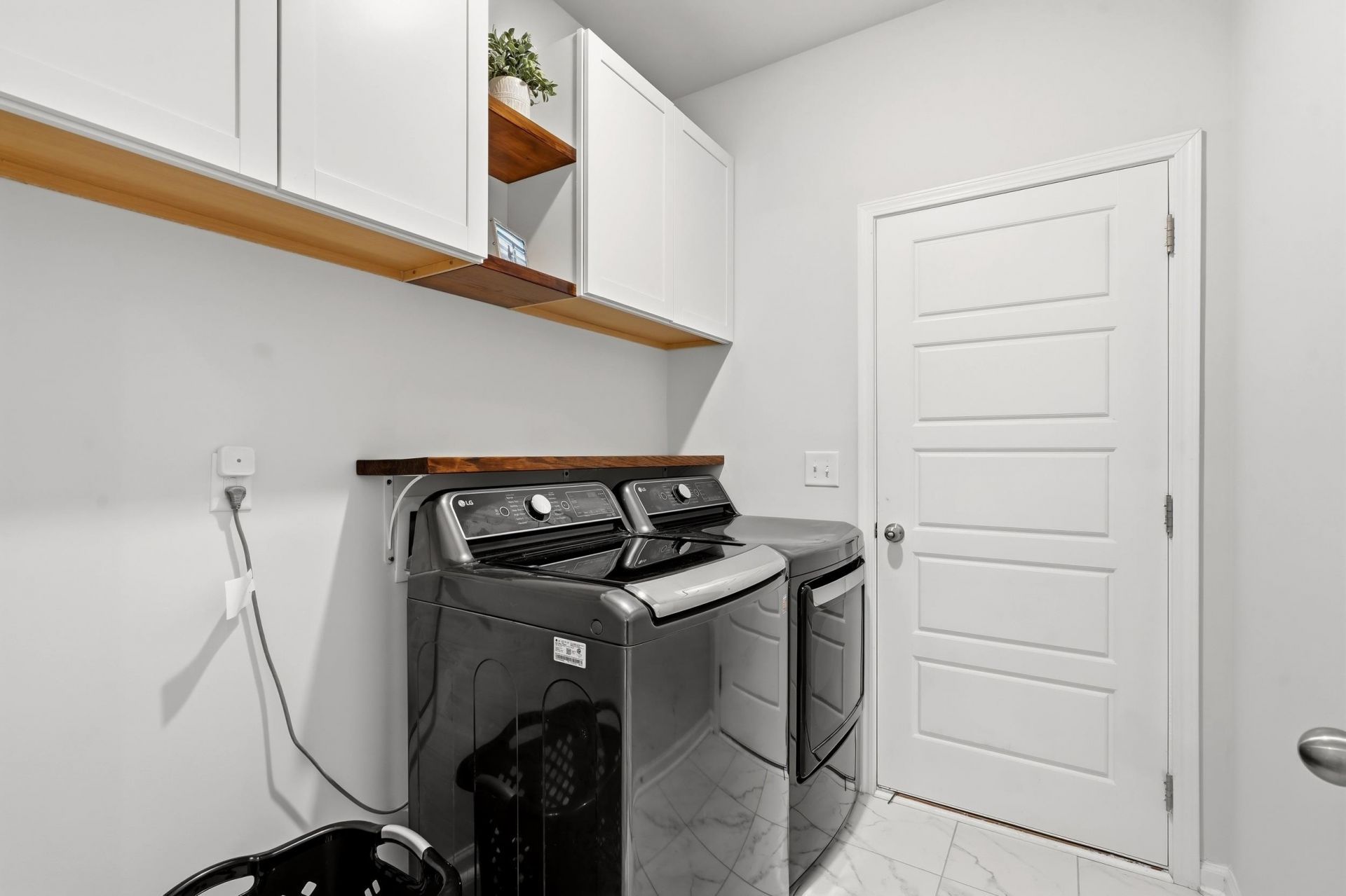 5681 Lacebark Trail Photo 35