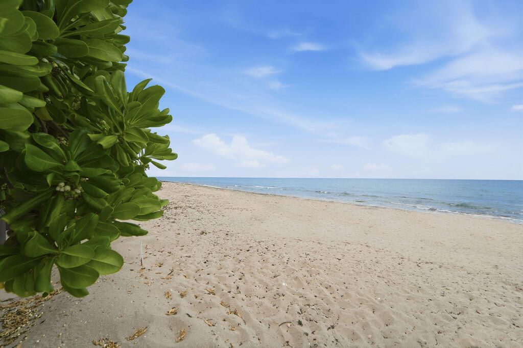 5440 N Ocean Drive, Unit 203, Singer Island, FL 33404 Photo