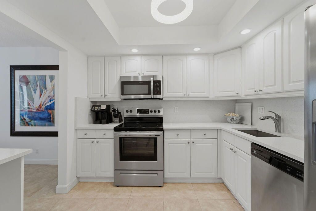 5440 N Ocean Drive, Unit 203, Singer Island, FL 33404 Photo