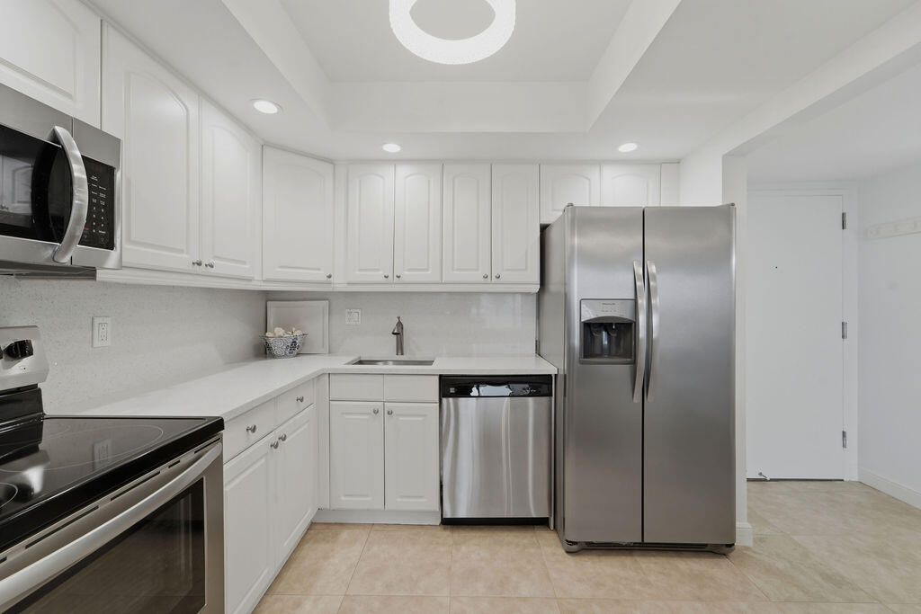 5440 N Ocean Drive, Unit 203, Singer Island, FL 33404 Photo