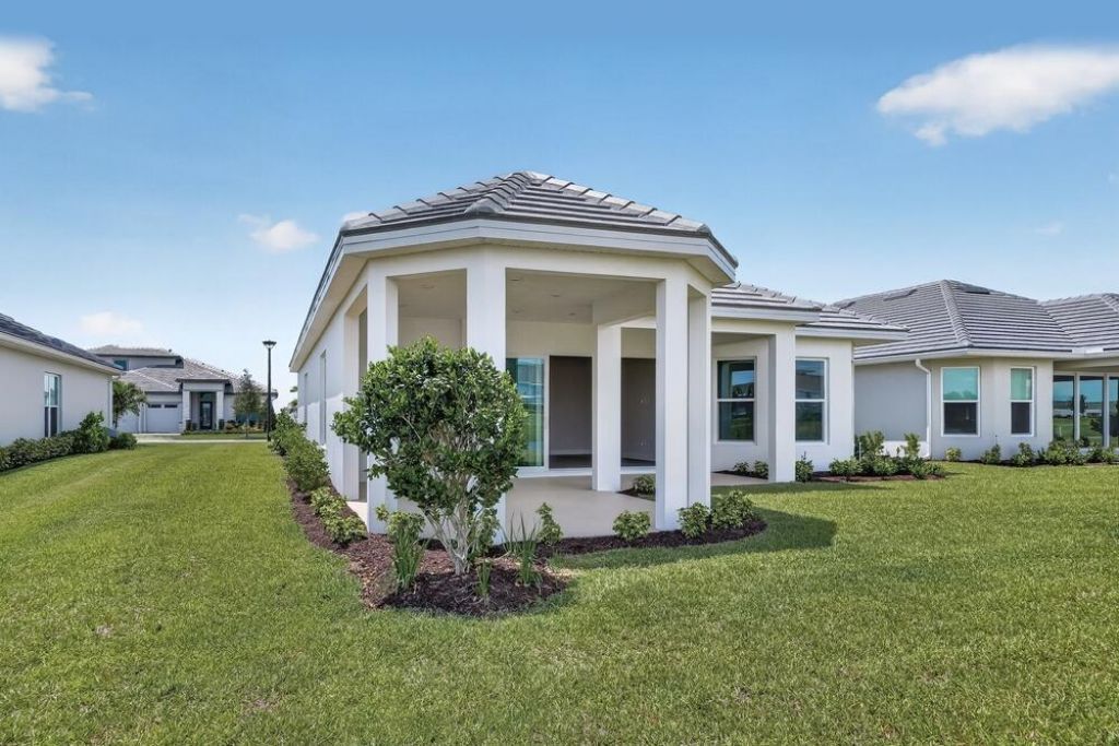 13072 SW Shinnecock Drive, Port Saint Lucie, FL 34987 Photo