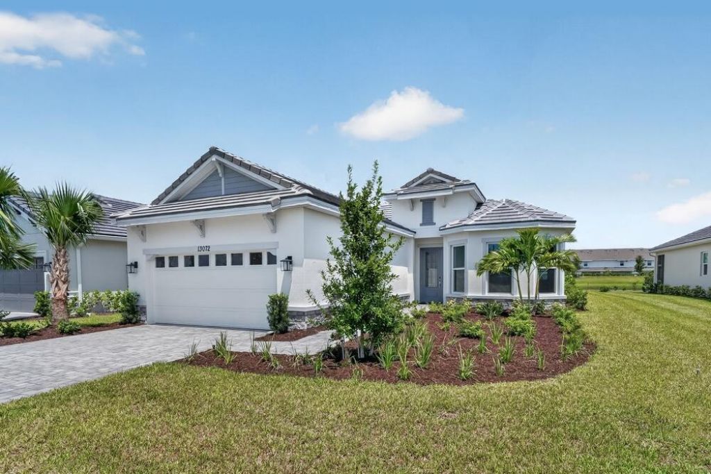 13072 SW Shinnecock Drive, Port Saint Lucie, FL 34987 Photo