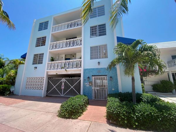 335 COLLINS Avenue, Unit 403, Miami Beach, FL 33139