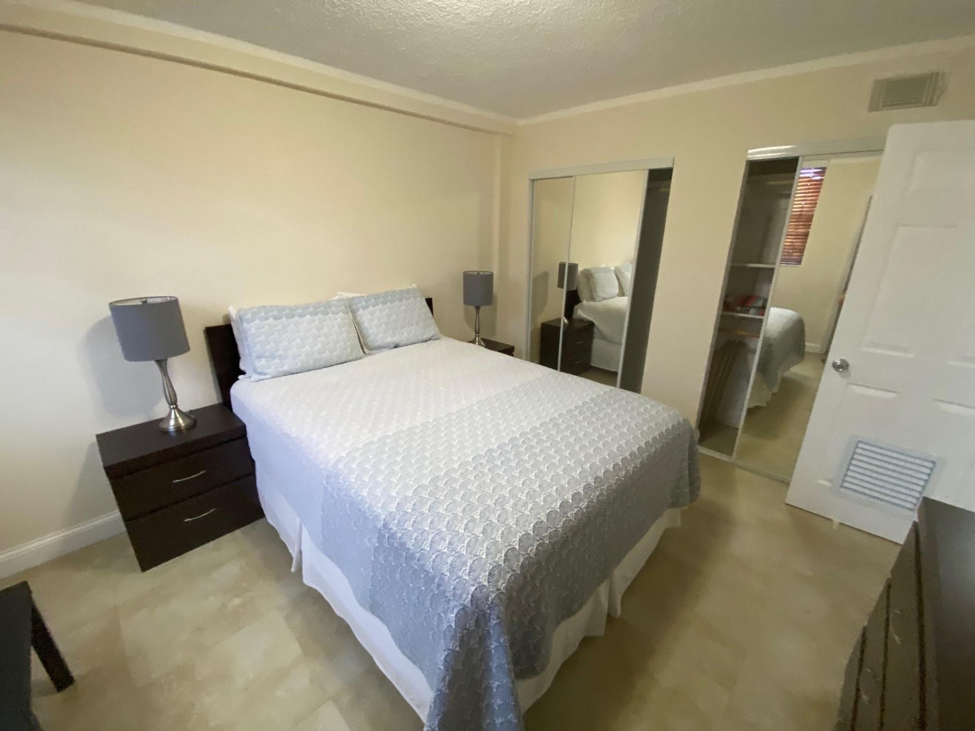 335 Collins Avenue, Unit 403, Miami Beach, FL 33139 Photo