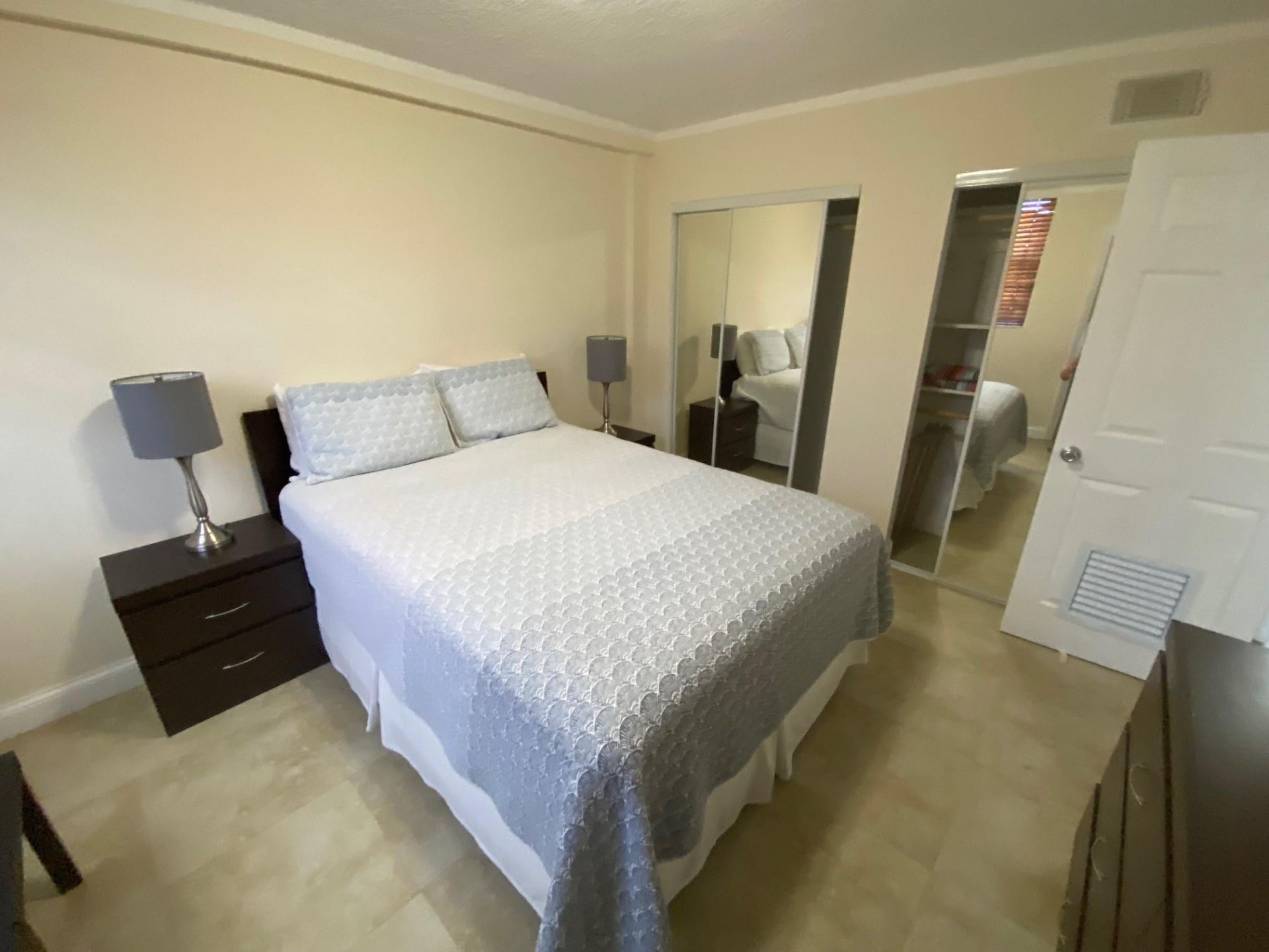335 Collins Avenue, Unit 403, Miami Beach, FL 33139 Photo