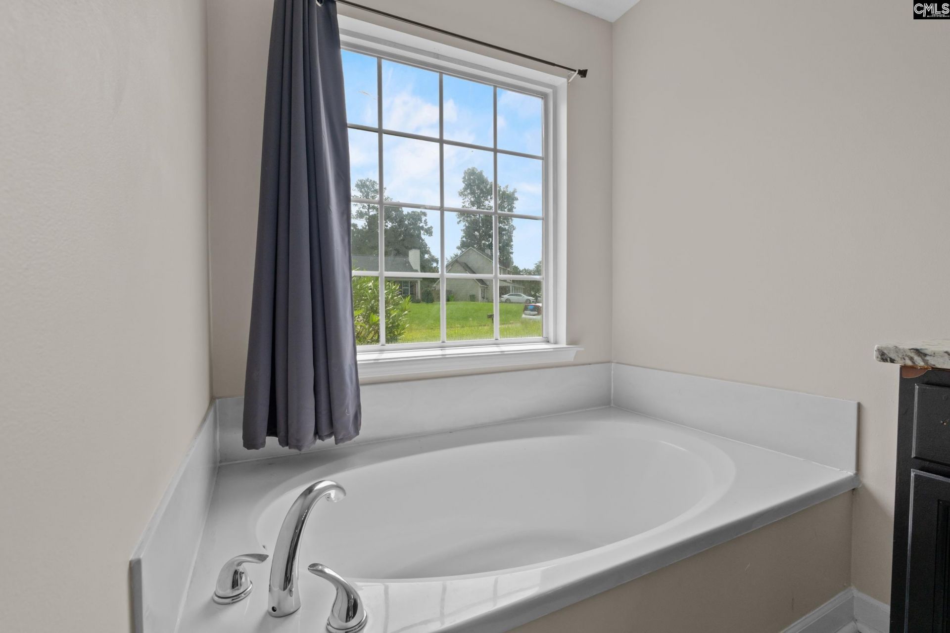 308 Angus Drive  Photo 15