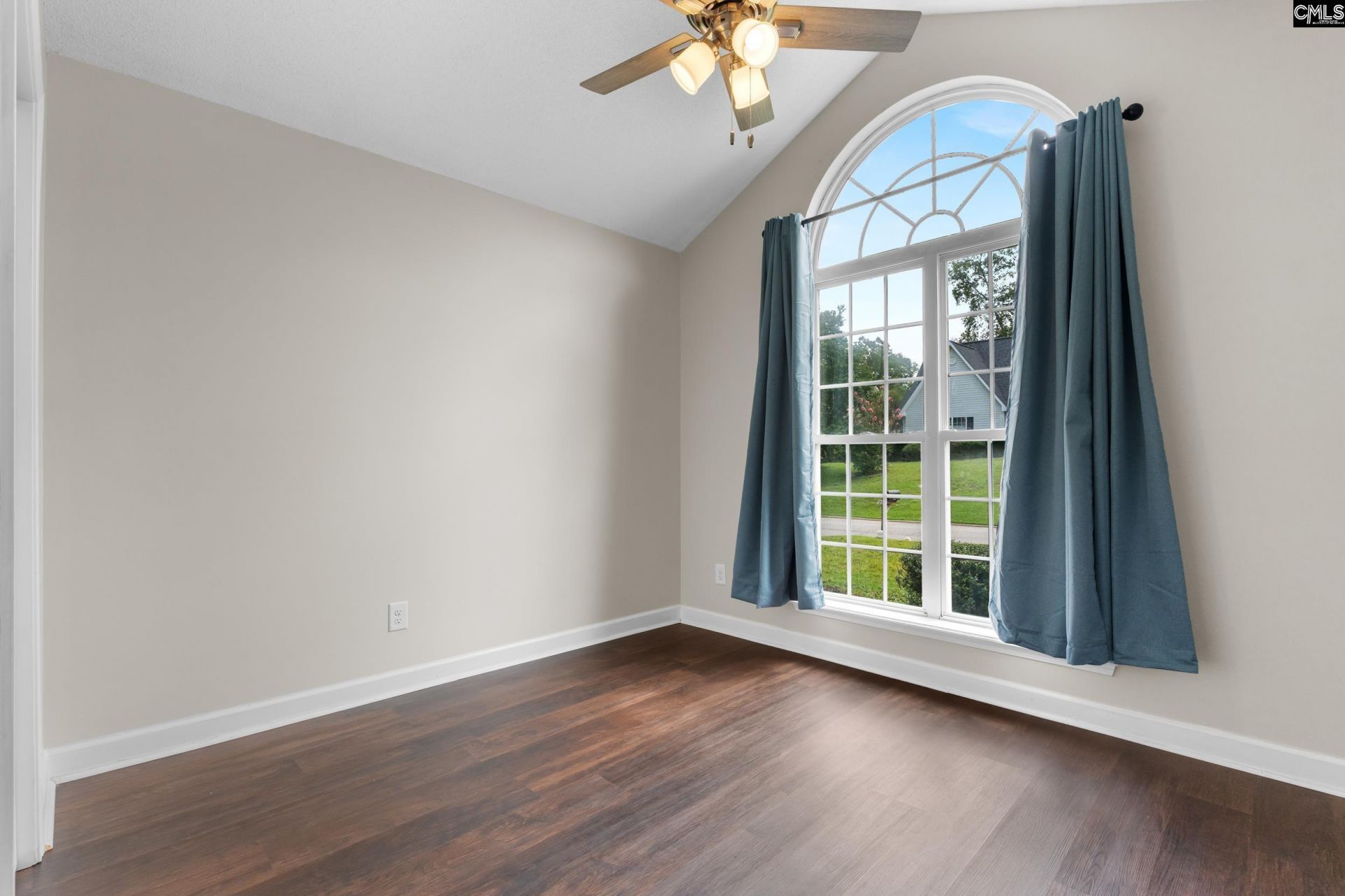 308 Angus Drive  Photo 17