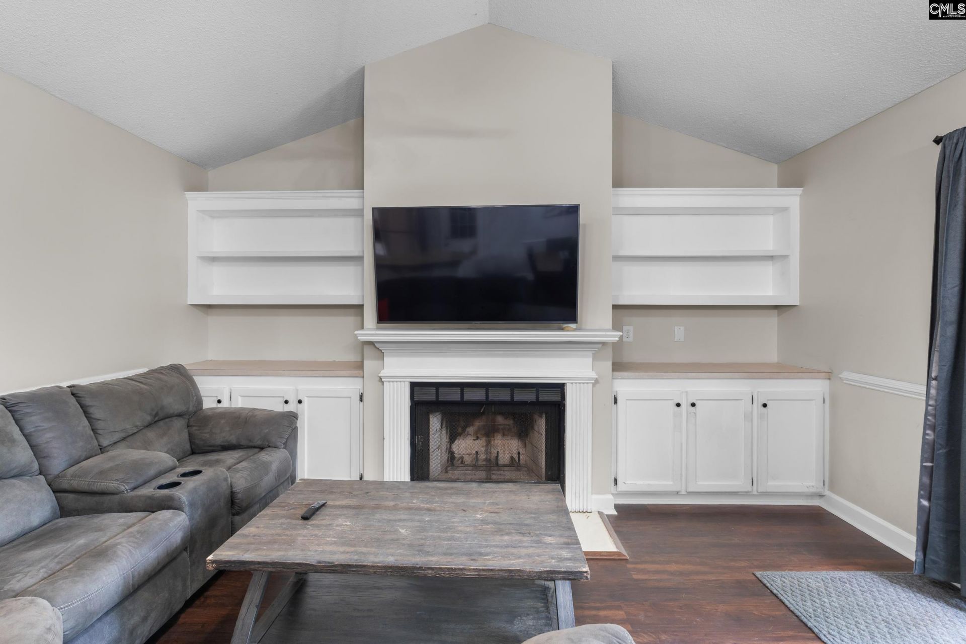308 Angus Drive  Photo 6