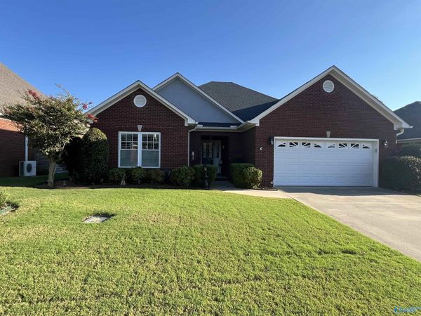 546 Blackshear Lane SW, Hartselle, AL 35640
