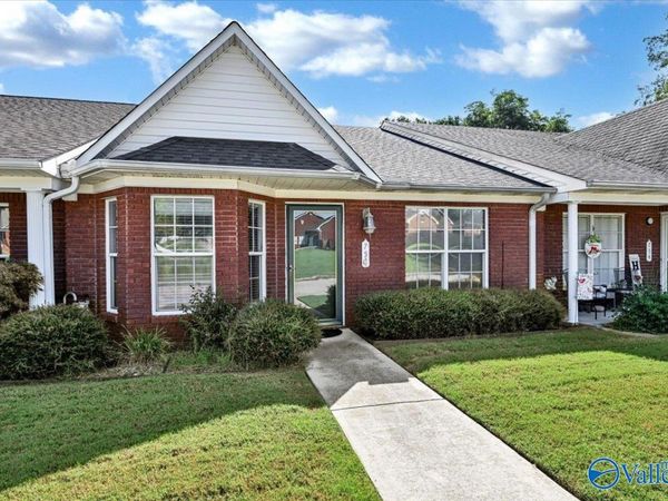 752 Martin Street SW, Hartselle, AL 35640