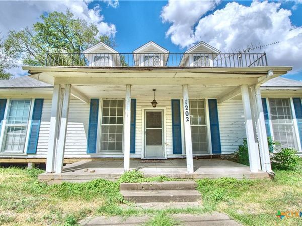 1202 Tyler, Thornton, TX 76687