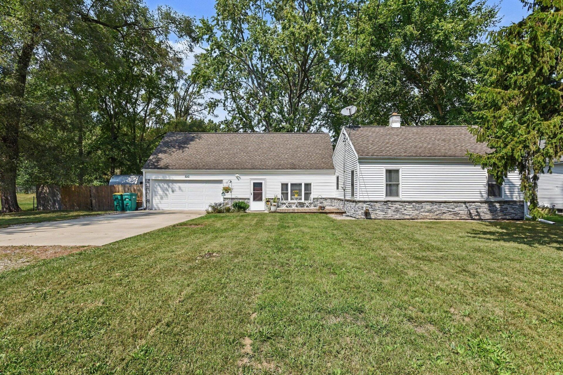 523 Della Street, Portage, MI 49002 Main Photo