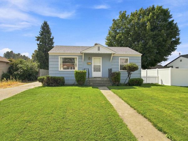 2710 E Hoffman Ave, Spokane, WA 99207