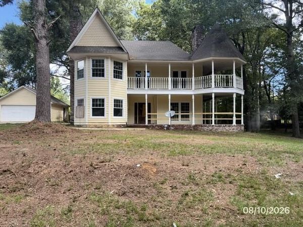 30 Eastover Blvd., Petal, MS 39465