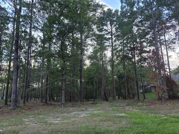 5526 W 4th St., Hattiesburg, MS 39402