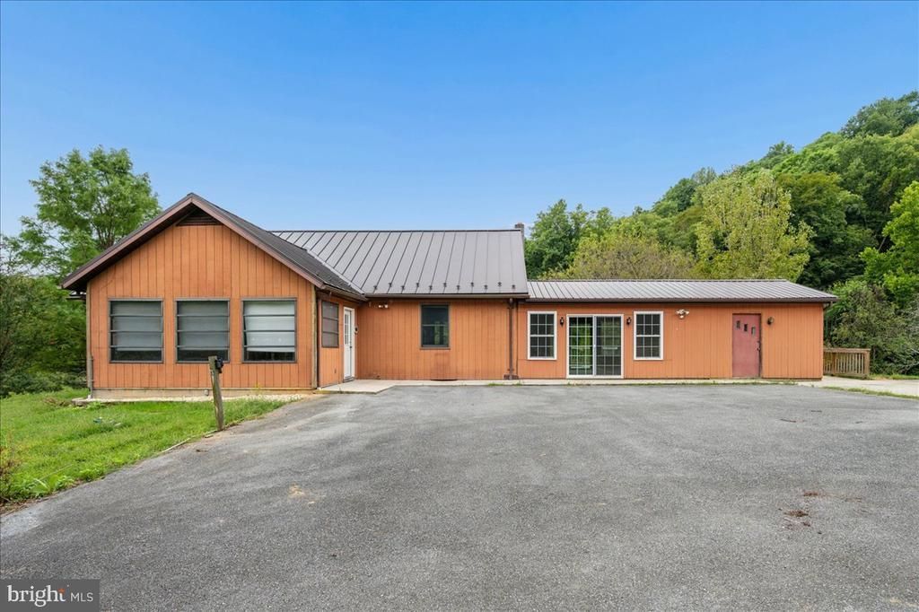 3446 DENEEN ROAD, HANCOCK, MD 21750