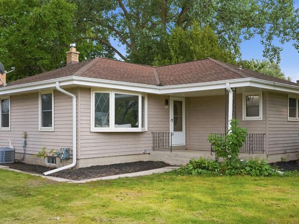 8722 N 52nd St, Brown Deer, WI 53223