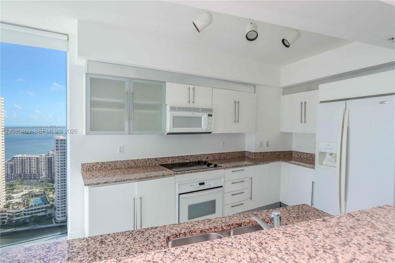 335 S Biscayne Blvd, Unit 3709, Miami, FL 33131 Photo