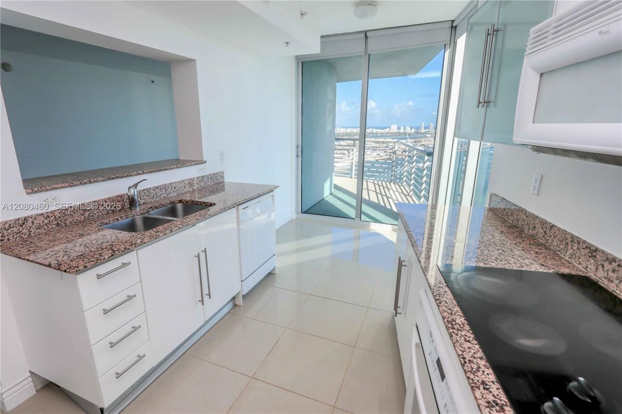 335 S Biscayne Blvd, Unit 3709, Miami, FL 33131 Photo