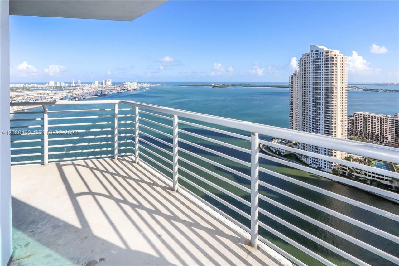 335 S Biscayne Blvd, Unit 3709, Miami, FL 33131 Photo