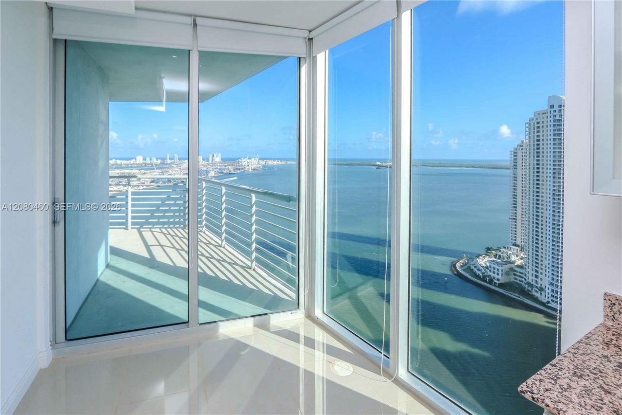335 S Biscayne Blvd, Unit 3709, Miami, FL 33131 Photo