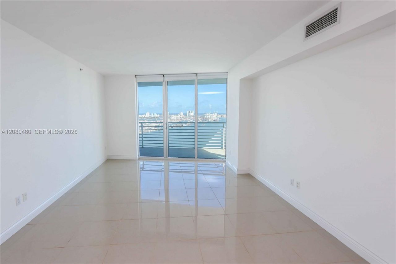 335 S Biscayne Blvd, Unit 3709, Miami, FL 33131 Photo