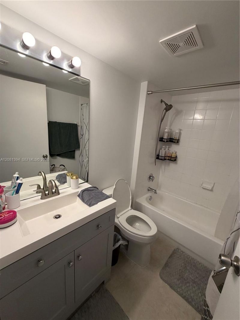 7775 NW 22nd St, Unit 105, Pembroke Pines, FL 33024 Photo