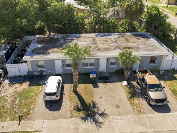 2031-2040 Wright , Fort Myers, FL 33916