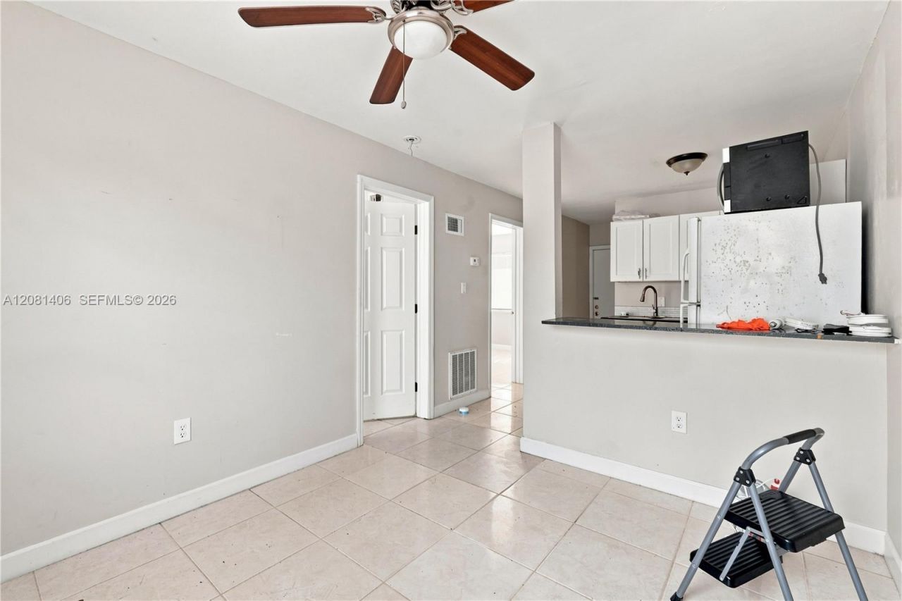 2031-2040 Wright , Fort Myers, FL 33916 Photo