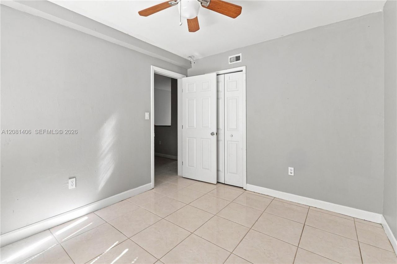2031-2040 Wright , Fort Myers, FL 33916 Photo