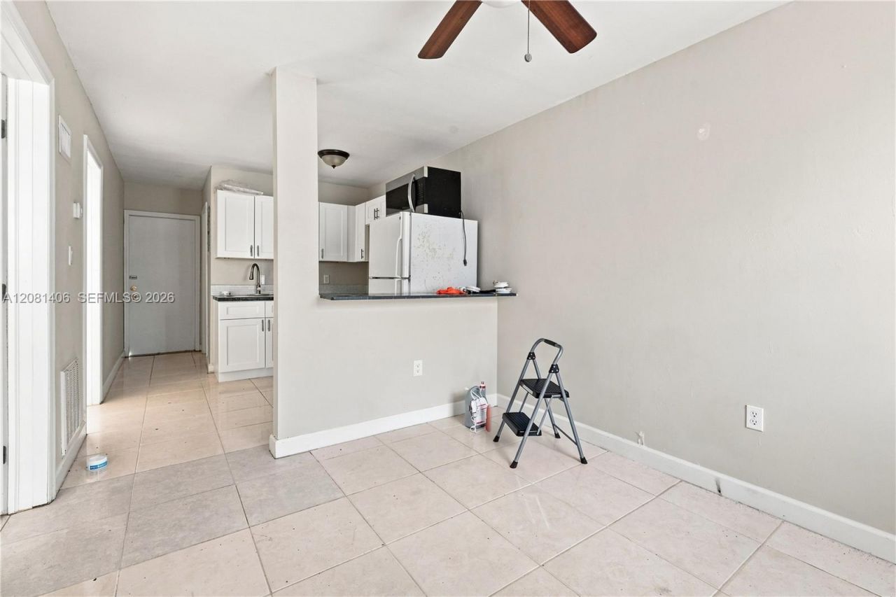 2031-2040 Wright , Fort Myers, FL 33916 Photo