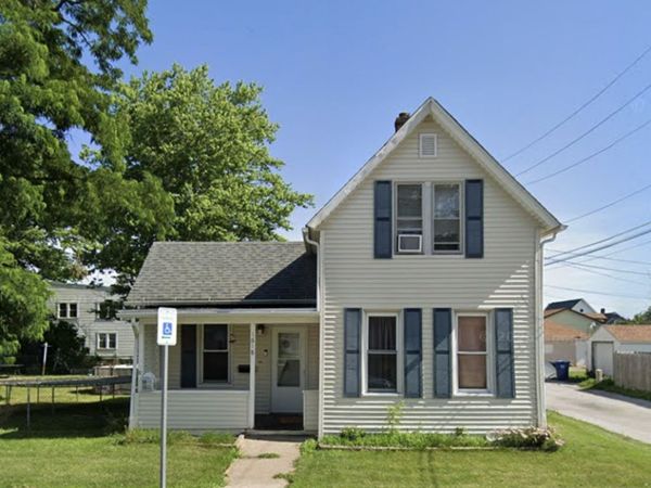 1618 W 17th Street , Davenport, IA 52804