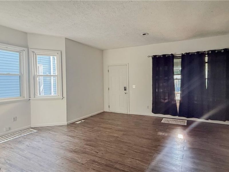 2173 E 86th Street, Cleveland, OH 44106 Photo 3
