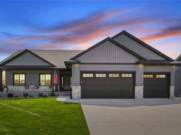1591 Foxborough Drive , Marion, IA 52302