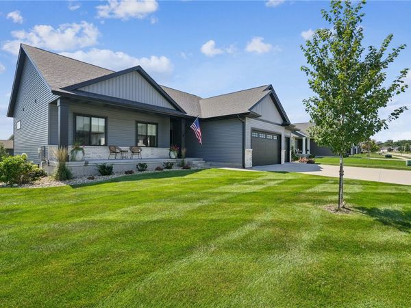 1591 Foxborough Drive, Marion, IA 52302