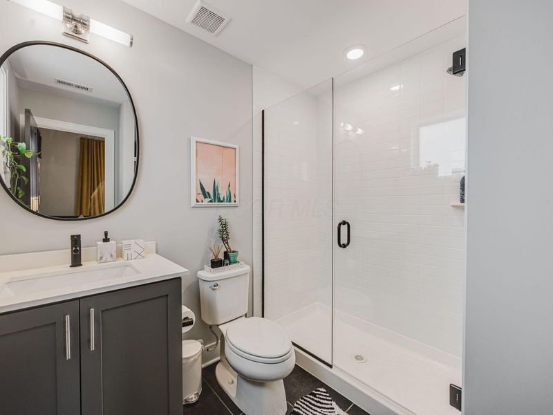 1231 Cromartie Lane, Unit Y, Columbus, OH 43201 Photo 17