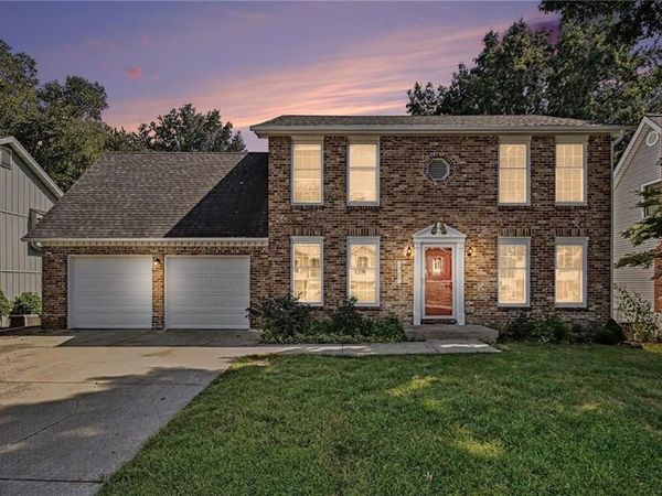 1629 Dunwich Drive, Liberty, MO 64068