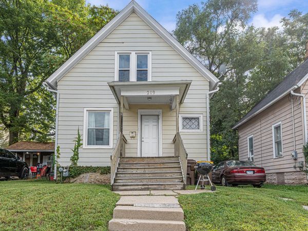 219 Adams Street, ROCKFORD, IL 61107