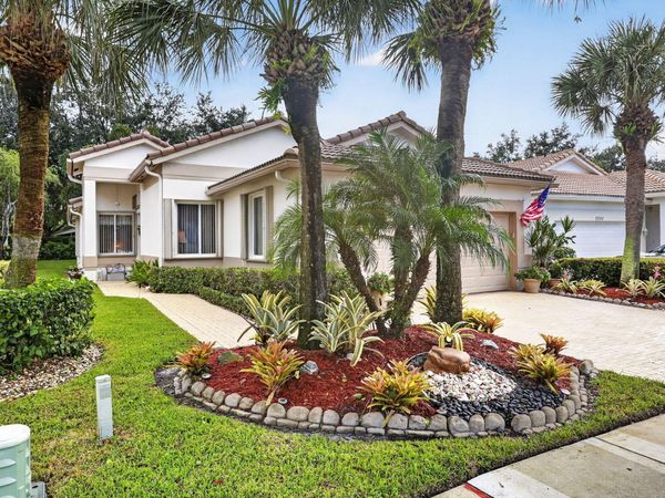 2260 Sapphire Circle, West Palm Beach, FL 33411