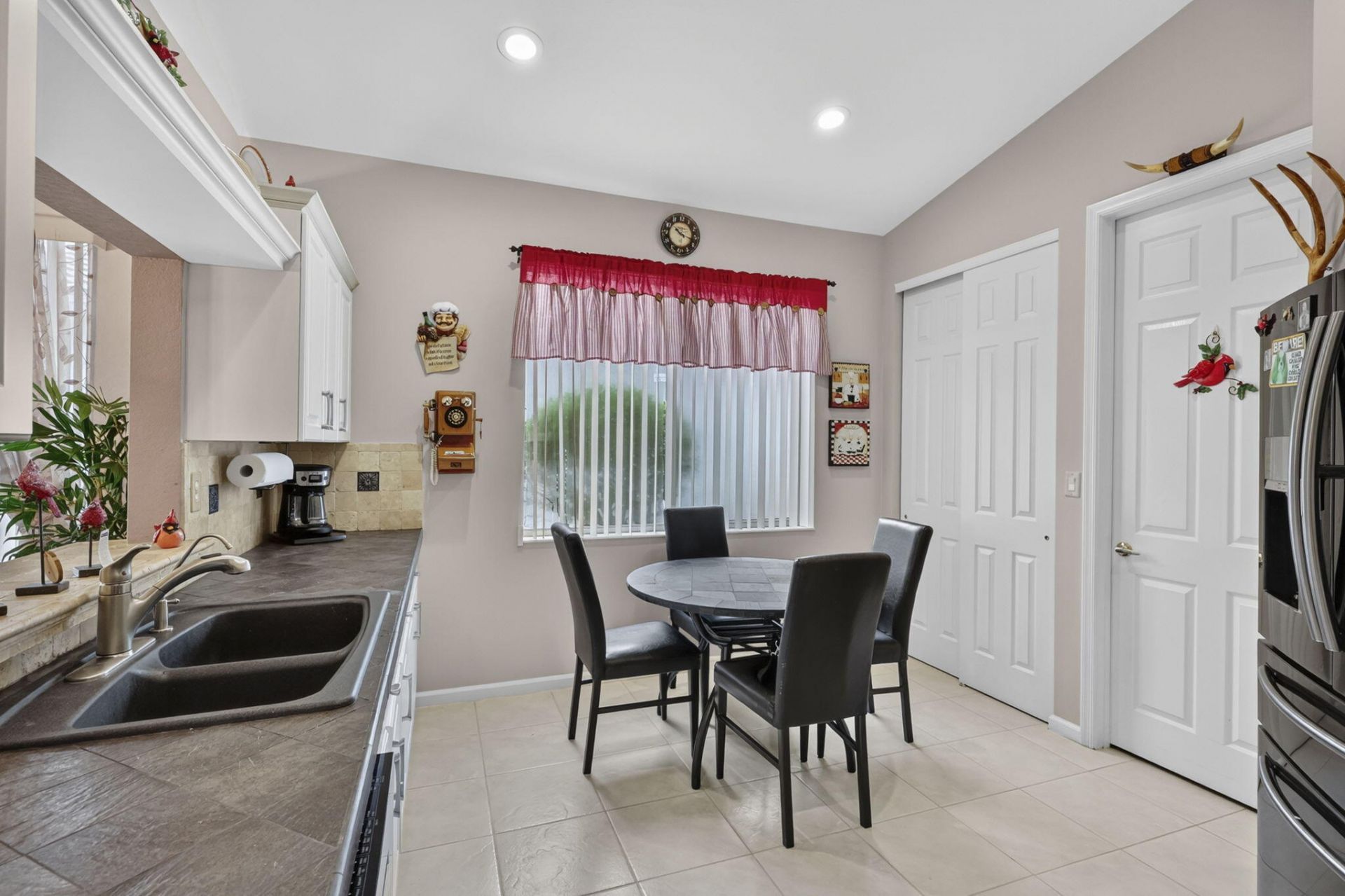 2260 Sapphire Circle, West Palm Beach, FL 33411 Photo