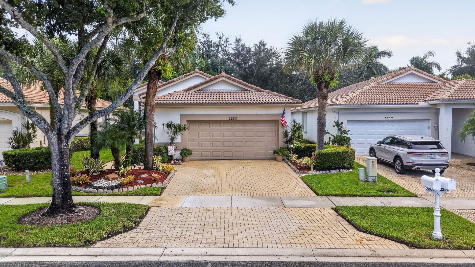 2260 Sapphire Circle, West Palm Beach, FL 33411 Photo