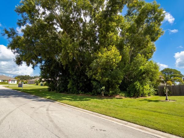 2209 SE FRIENDSHIP Street, Port St. Lucie, FL 34952