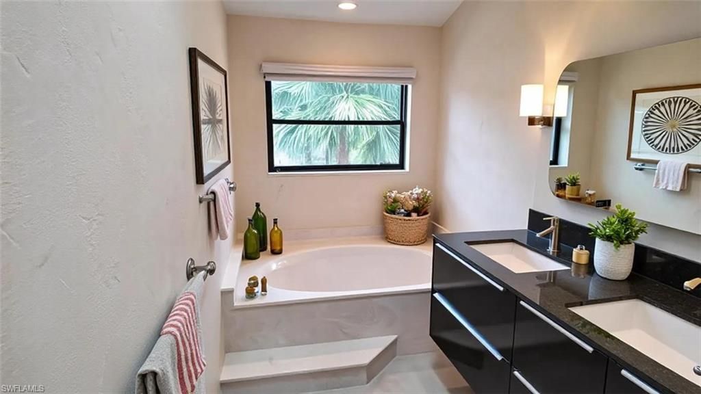 27105 Oakwood Lake Dr, Bonita Springs, FL 34134 Photo