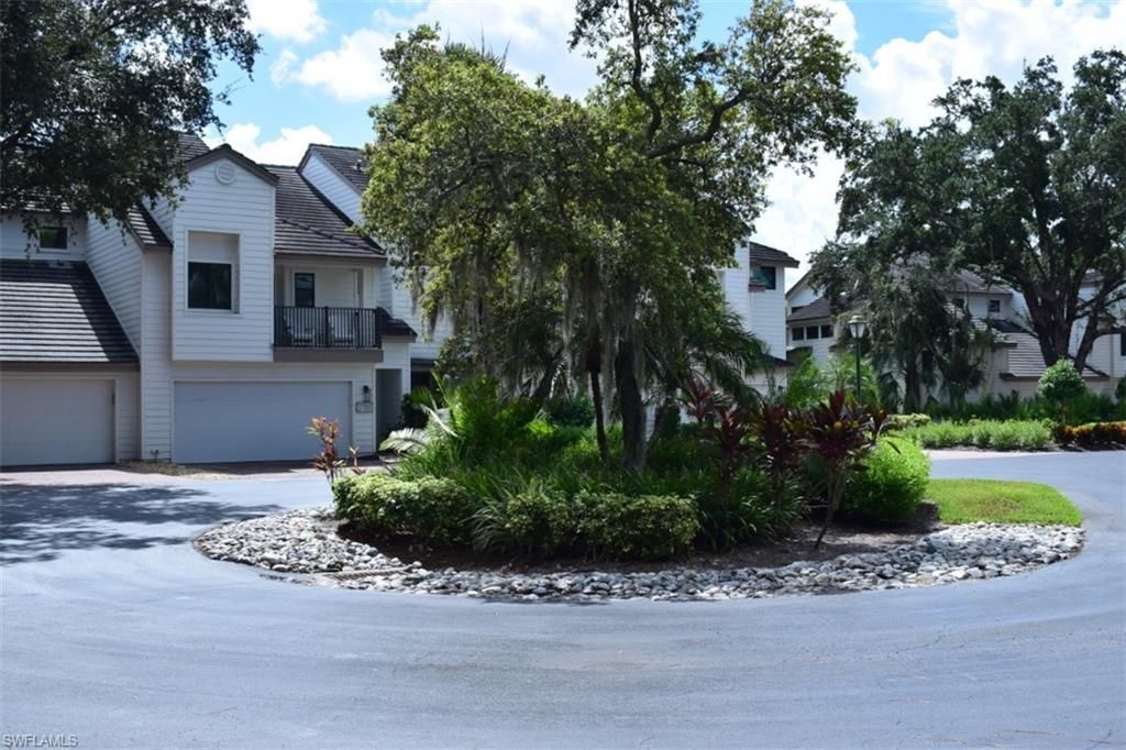 27105 Oakwood Lake Dr, Bonita Springs, FL 34134 Photo