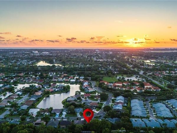 1896 Piccadilly Circus, NAPLES, FL 34112