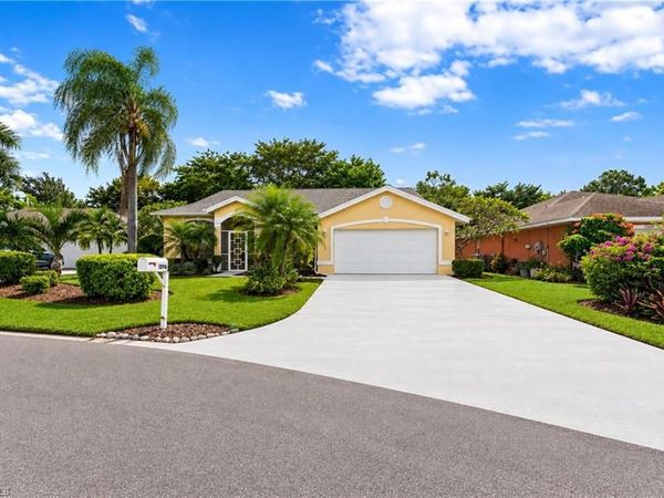 1896 Piccadilly Circus, NAPLES, FL 34112