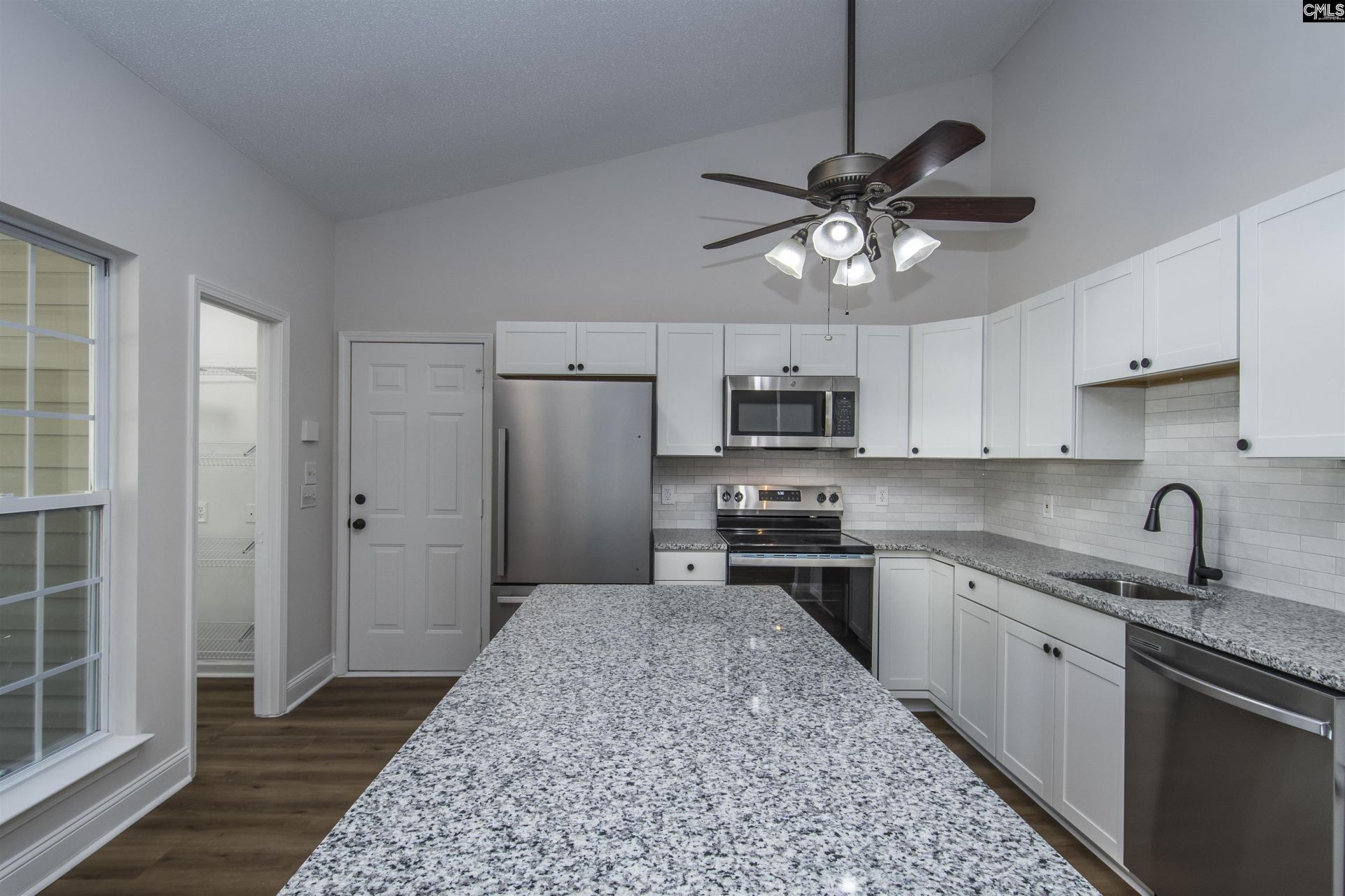 11 Cambridge Oaks Court  Photo 16