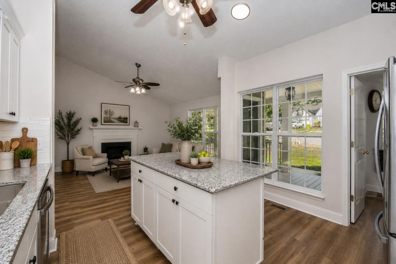 11 Cambridge Oaks Court  Photo 25